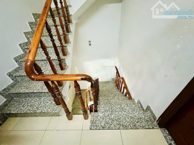 TRUNG TÂM BÌNH TÂN - XE HƠI NGỦ TRONG NHÀ- 10M RA MT ĐƯỜNG - 64 M2 - NHÀ 3 TẦNG - GIÁP T - 3