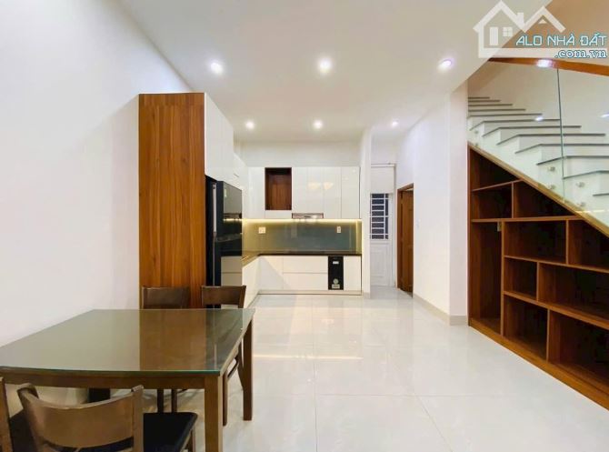 Bán nhà 3 tầng đúc đường HÒA MINH 7 - Hướng đông nam - Giá 5ty5 tl - 3