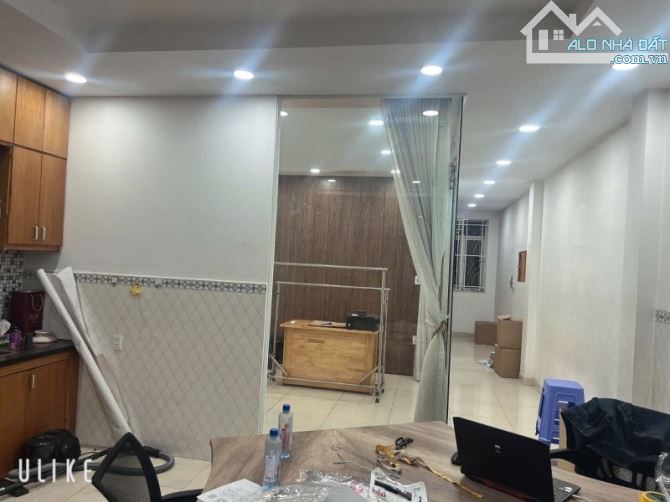 Bán nhà 1 Trệt 2 Lầu Trung Tâm Dĩ An 104m2,đường xe hơi,gần trường Câp 3 Dĩ An - 3