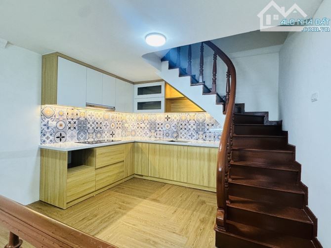 Gần mặt phố Nguyễn Lương Bằng ngõ bagac giá 7,3 tỷ - 3