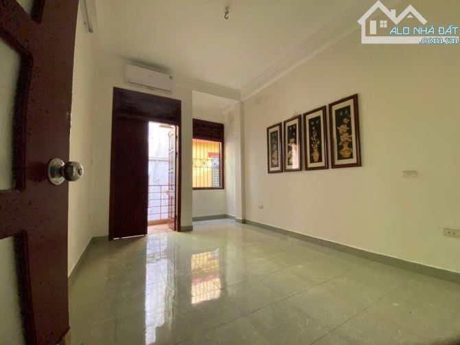 💥NHÀ KIM GIANG - 10M RA Ô TÔ TRÁNH - SÁT UBND - GẦN ĐƯỜNG ĐÔI THỊNH LIỆT - PHÙ HỢP Ở HOẶC - 3