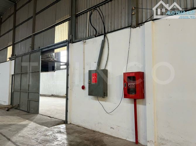 Kho xưởng bãi 1.300m² kho xây dựng 1.000m² có PCCC và điện 3 pha, đường QL 1A,lộ Container - 3