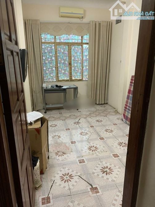 Cho thuê nhà Phan Văn Trường , Cầu Giấy Diện tích 35m  X 4 tầng ,14 tr tháng - 3