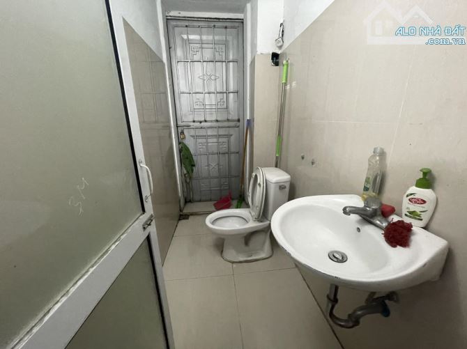 Cho thuê nhà nguyên căn Nguyễn Văn Trỗi , Thanh Xuân DT 45m x4 tầng ô tô tránh 10tr/tháng. - 3