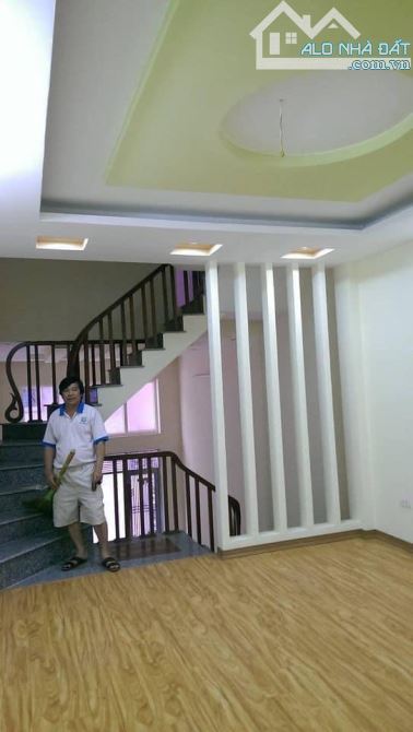 Cho thuê nhà riêng  Ngọc Hồi, Hoàng Liệt 45m2, 5tầng 10tr/ tháng . - 3