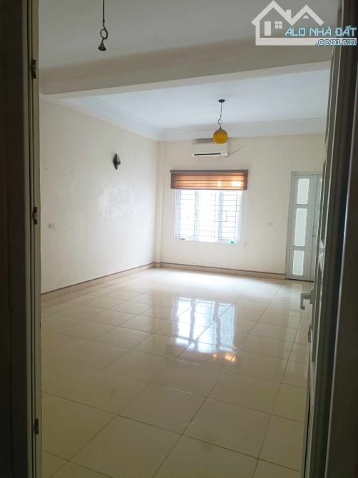 Cần cho thuê nhà nguyên căn Thạch Cầu Long Biên DT 55m x3.5 tầng giá 8tr/tháng. - 3