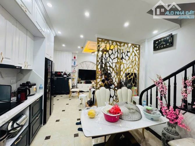 bán Gấp Nhà Đội Cấn Ba Đình - 45m-5 Tầng , Ô Tô Đỗ , tránh , Sát Phố , 3 Thoáng Vĩnh Viễn - 4