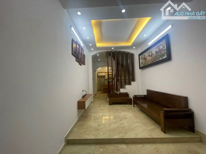 Bán Nhà 4 Tầng Ngọc Thụy Long Biên. MT 4m , Vị Trí Kim Cương, Ôtô Đổ Cổng | Chỉ 4.9 Tỷ - 4