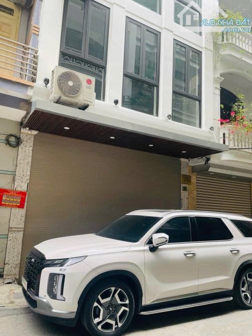 CẦN BÁN NHANH TOÀ NHÀ 9 TẦNG YÊN HOÀ - CẦU GIẤY , OTO TRÁNH VỊ TRÍ CỰC ĐẸP DT70m 9T MT6m - 4