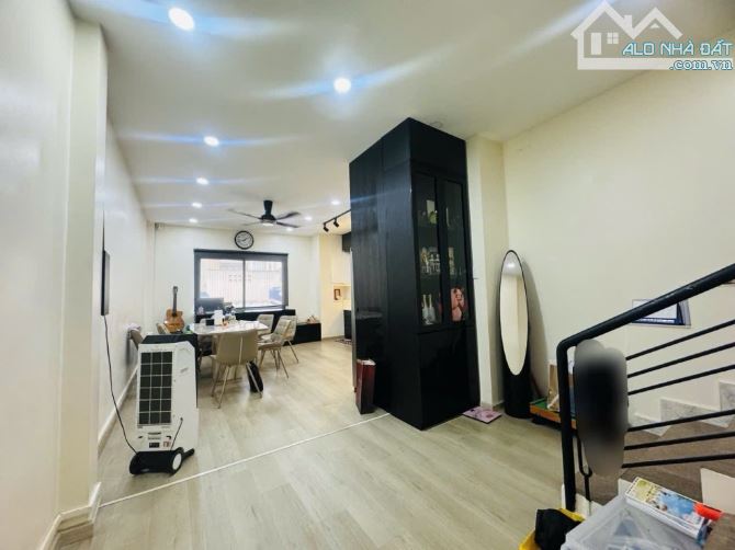 Q8 4x18M NỞ HẬU 5.4M 4 TẦNG 4PN HXH GẦN KHU HÀNH CHÍNH QUẬN 8 GẦN CHỢ TRƯỜNG 7.xT - 4
