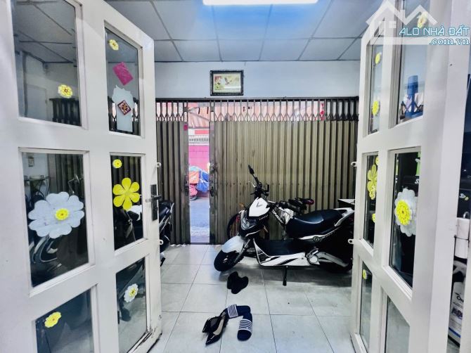 BÁN NHÀ HẺM XE HƠI UNG VĂN KHIÊM, PHƯỜNG 25, QUẬN BÌNH THẠNH – DT 89M2, NGANG 5.7M – NHÀ C - 4