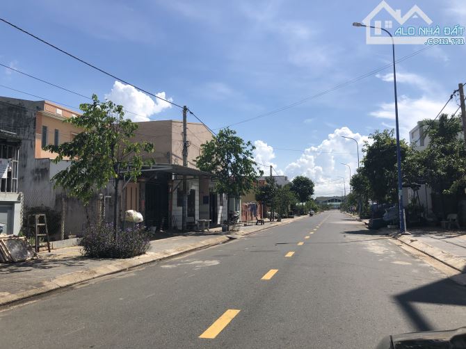 Bán đất Tái Định Cư biển Phước Hải- hướng đông nam -200m2- ngang 10m, sâu 20m-có 2dãy trọ - 4