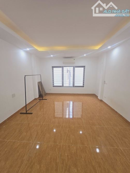 BÁN NHÀ ĐỘI CẤN BA ĐÌNH 30m 6T Mt 4m GIÁ 6.5 TỶ NGÕ THÔNG 2 THOÁNG KINH DOANH. - 4