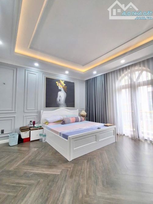 NHÀ PHỐ HIỆN ĐẠI 4 TẦNG ĐẸP MÊ LY - NỘI THẤT CAO CẤP - KHU VIP P.CÁT LÁI THỦ ĐỨC - 80M2 - 4