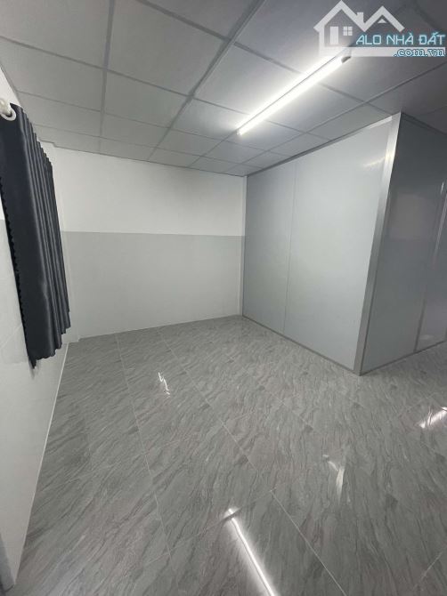 Cho thuê nhà 1 lầu mới xây kế đại học FPT tiện văn phòng - 4