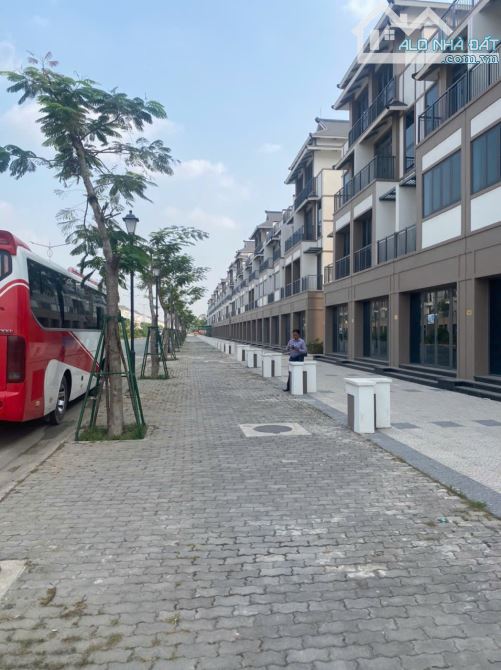Thanh lý nền đất thổ 158m2 ngay Vinhomes Hậu Nghĩa - 4