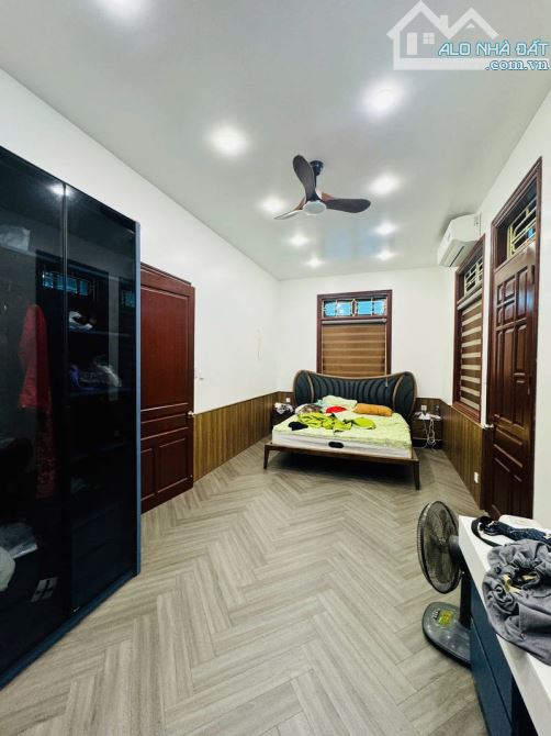 Ngọc Thụy, biệt thự sân vườn 200m2, ô tô - 4