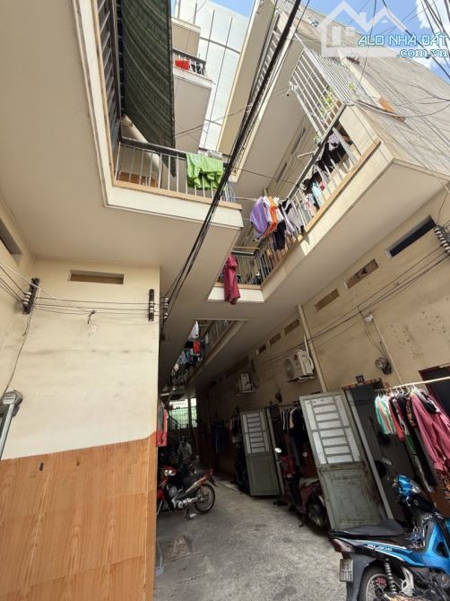 Bán căn hộ dịch vụ Bình Tân, đường 18E, 369m2, hẻm xe tải, 3 lầu, 26 tỷ - 4