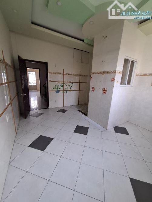 Nhà 3 Tầng ,55M2 Phạm Thế Hiển Q.8 Giá tốt ,Hẻm thông Giá chỉ 4.5 Tỷ - 4