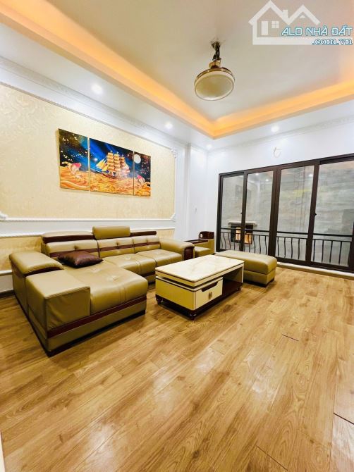 BÁN NHÀ LẠC LONG QUÂN- TÂY HỒ- SÁT PHỐ- F. NỘI THẤT- NHÀ ĐẸP Ở NGAY 30M x 5T - GIÁ 7,45 TỶ - 4
