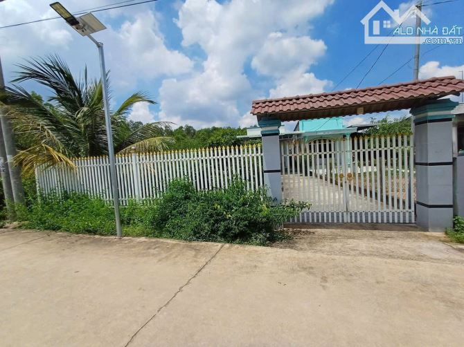 Ngộp bán gấp đất nhà vườn thổ cư Nhơn Trạch giá rẻ 3TY/531M, đường oto, SR chính chủ.GỌI - 4