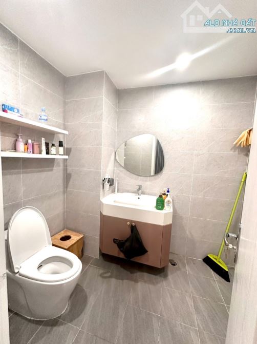 CHUNG CƯ VIP CT2 – 183 HOÀNG VĂN THÁI –88M-2N, 2VS – NỘI THẤT ĐẸP – GIÁ 5,X TỶ - 4