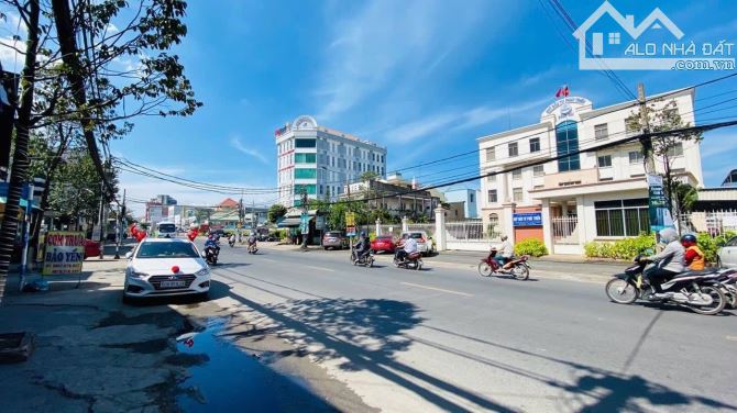 Cho thuê mặt bằng ngang 10m mặt tiền Phạm Văn Thuận gần Vincom - 4