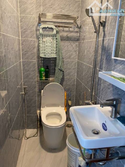Bán nhà Q.8, cách 15m là bãi XH, Hẻm thông bốn phía - 4