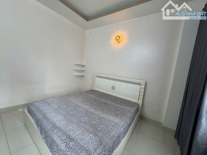 GÒ VẤP - 2 MẶT HẺM XE HƠI - 4 TẦNG - 5 NGỦ - DÂN TRÍ CAO - 4