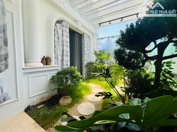 BÁN BIỆT THỰ ĐẲNG CẤP THÀNH PHỐ GIAO LƯU - TỪ LIÊM - THANG MÁY - 250M X 4 TẦNG - MT 8M - 4