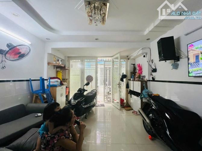 Bán nhà hẻm 3m Quang Trung, P10, GV, 4 x 9m, 2 tầng, giá: 3.5 tỷ TL - 4