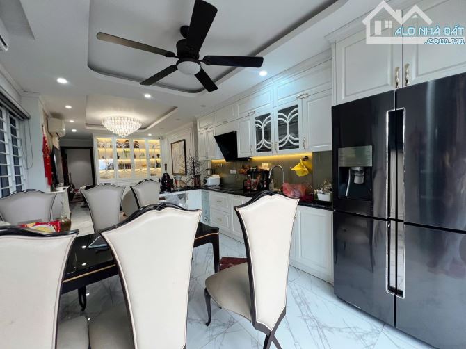 Bán nhà Ngõ 49 Huỳnh Thúc Kháng, Đống Đa, phân lô, ôtô tránh, m.tiền 5.55, 66m chỉ 27.9 tỷ - 4