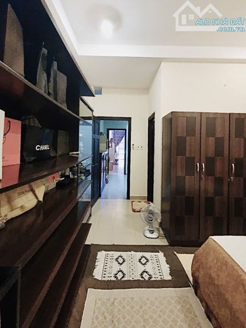 Nhà Siêu đẹp - Khu vip Giam 200 tr - Tháng 5 - Nhà Mặt tiền 4T 4.2x20 giá chỉ 119 tr/m - 4