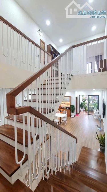 Bán nhà 3 tầng mặt tiền hoa lư ngang 7,5m - 4