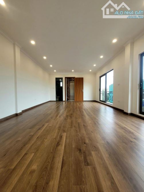 HIẾM, BÁN NHÀ 6 TÂNG, GARA THANG MÁY, THẠCH BÀN, GẦN HỒ, DT 60M - 4
