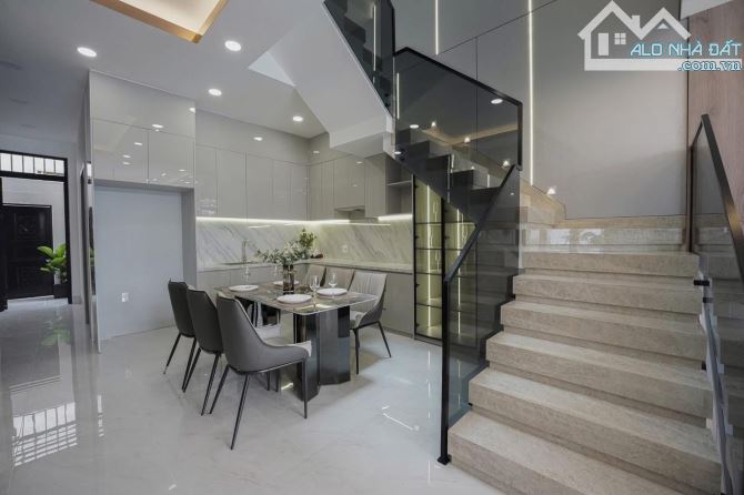 BÁN NHÀ 2 LẦU HIỆN ĐẠI HƯỚNG ĐÔNG NAM KDC HỒNG LOAN GIÁ CHỈ 5.9 TỶ! - 4