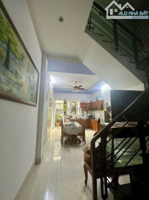 KHU VIP BÀU CÁT - HXH NHỰA THÔNG - (4x17)A4 - 4 TẦNG - SÂN THƯỢNG - NHỈNH 9 TỎI - 4