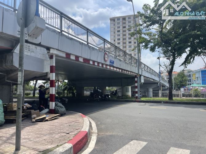 MT kinh doanh Trần Nguyên Đán, Quận 1.👉 nhà cũ phù hợp cải tạo, xây mới. 45M2👉 13,5 Tỷ - 4