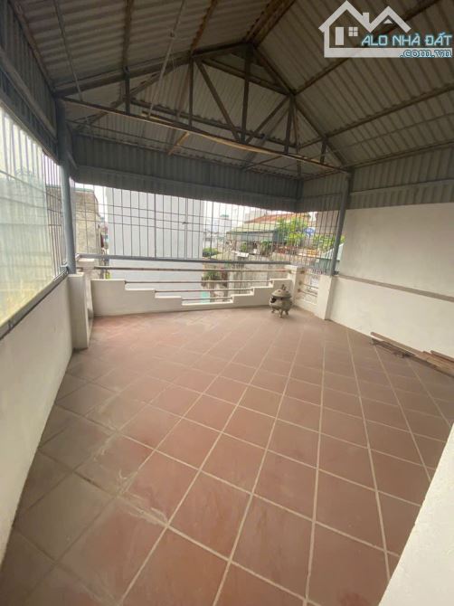 KHƯƠNG TRUNG - NGÃ TƯ SỞ - 37m2 - 5 TẦNG - MT 4.1 - LÔ GÓC - 2 THOÁNG - NHÀ ĐẸP Ở NGAY - 4