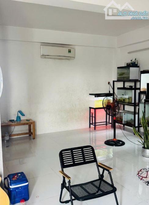 GẤP BÁN- CHDV TRUNG MỸ TÂY - 2 MẶT TIỀN HẺM XE TẢI THÔNG - 16 PHÒNG - DÒNG TIỀN 30TR/THÁNG - 4