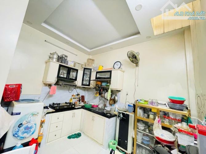 HẺM XE HƠI P14 GÒ VẤP – NHÀ 2 LẦU ĐẸP NHƯ MƠ – SỔ VUÔNG, HOÀN CÔNG ĐỦ – CHỈ NHỈNH 4 TỶ - 4
