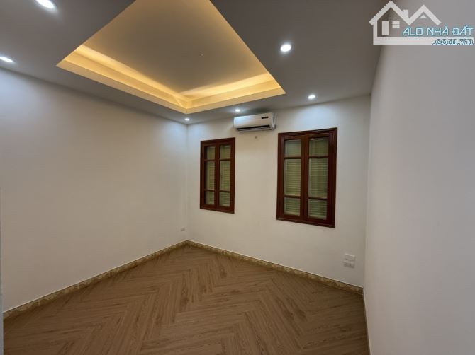 Gần mặt phố Nguyễn Lương Bằng ngõ bagac giá 7,3 tỷ - 4