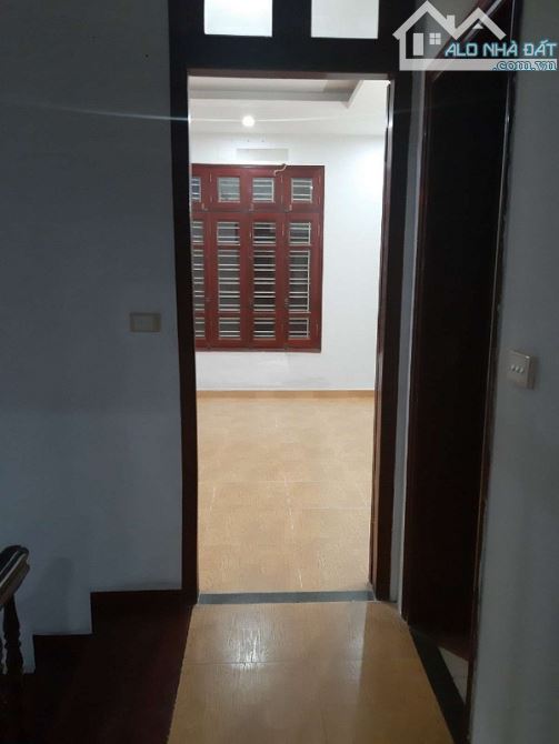 Cho thuê căn  nhà 5 tầng, B2 ngõ 10 phố Nguyễn Văn Huyên, quận Cầu Giấy - 5