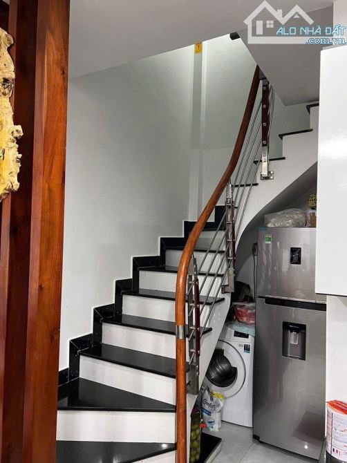 BÁN NHÀ TÁI ĐỊNH CƯ GIANG BIÊN-LONG BIÊN-VIEW VƯỜN HOA-OTO TRÁNH - 5