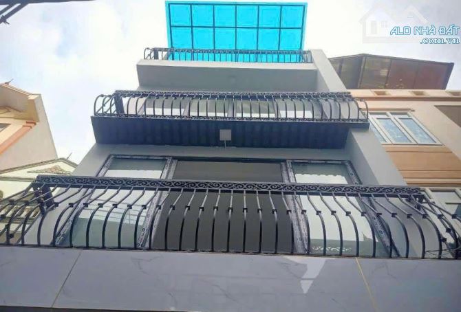 Quá hiếm! 8 tỷ hơn - 48m2 - Phú Thượng, Tây Hồ - Gần đường đôi 40m - Dân xây - Ô tô - 5