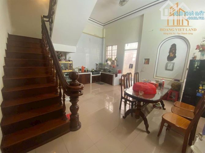 BÁN NHÀ 1 TRỆT 1 LẦU ĐƯỜNG NGUYỄN BIỂU - GẦN CHỢ TÂN AN   Nằm trên mặt tiền đường Nguyễn - 5