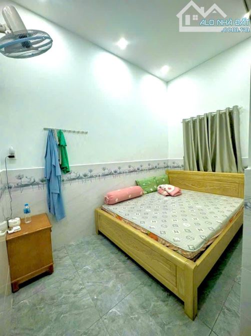 NHÀ ĐẸP MẶT TIỀN KINH DOANH – GẦN BẾN XE BUÝT HIỆP THÀNH – Giá chỉ 5,25 tỷ - 5
