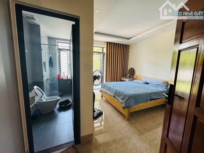 BÁN CĂN NHÀ 4 TẦNG, ĐƯỜNG B2, KHU ĐÔ THỊ VCN PHƯỚC LONG 1, CÓ THANG MÁY, GIÁ 8,2 TỶ, cc 13 - 5