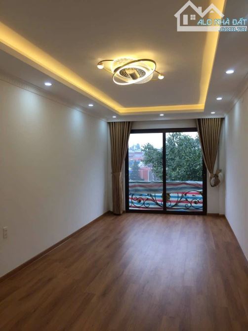 Bán nhà mặt hồ Hương Viên 75m2, 5T thang máy, mới đẹp, siêu hiếm. Giá 28.8 tỷ sổ đỏ đẹp
