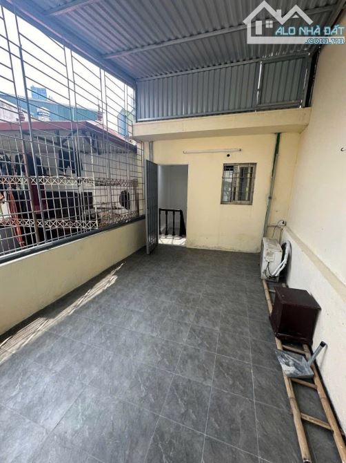 BÁN NHÀ PHÚ THƯỢNG - TÂY HỒ- DT 30M2 - GIÁ HƠN 6 TỶ - HÀNG XÓM CIPUTRA - 5